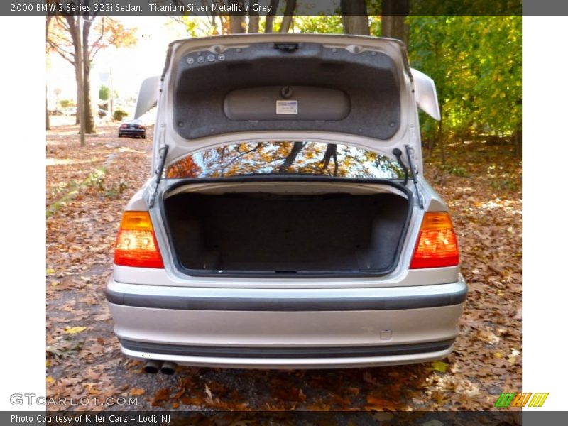 Titanium Silver Metallic / Grey 2000 BMW 3 Series 323i Sedan