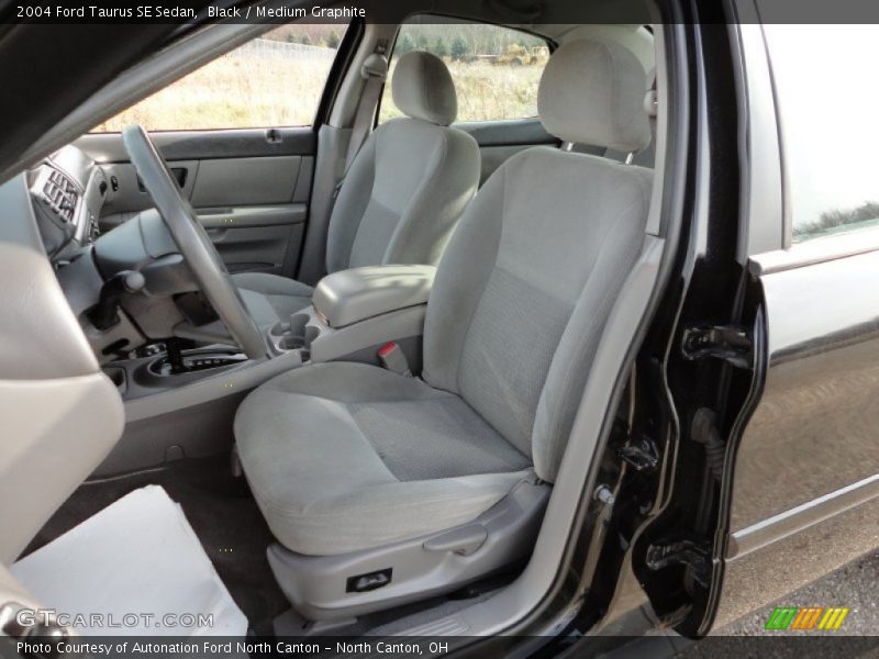 Black / Medium Graphite 2004 Ford Taurus SE Sedan