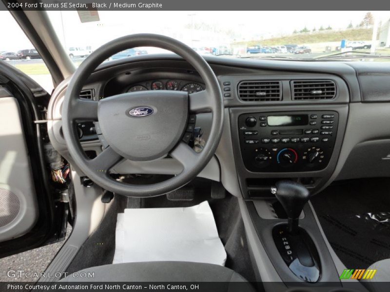 Black / Medium Graphite 2004 Ford Taurus SE Sedan
