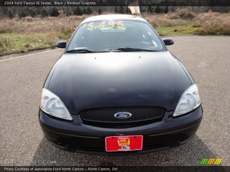 Black / Medium Graphite 2004 Ford Taurus SE Sedan