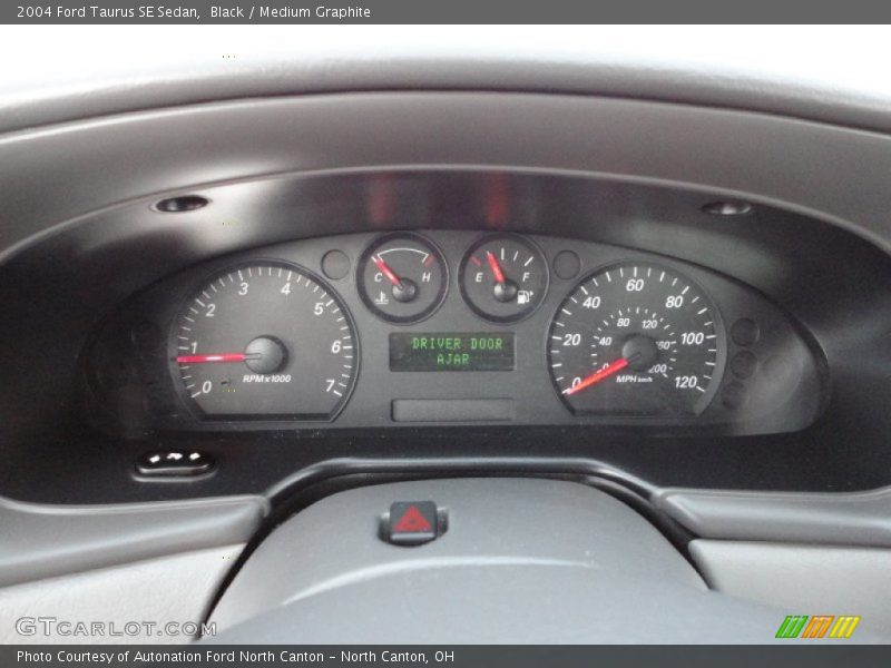 Black / Medium Graphite 2004 Ford Taurus SE Sedan