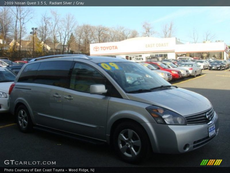 Radiant Silver / Gray 2009 Nissan Quest 3.5 S
