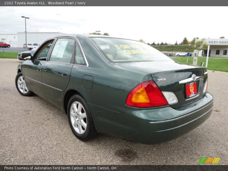 Woodland Pearl / Ivory 2002 Toyota Avalon XLS