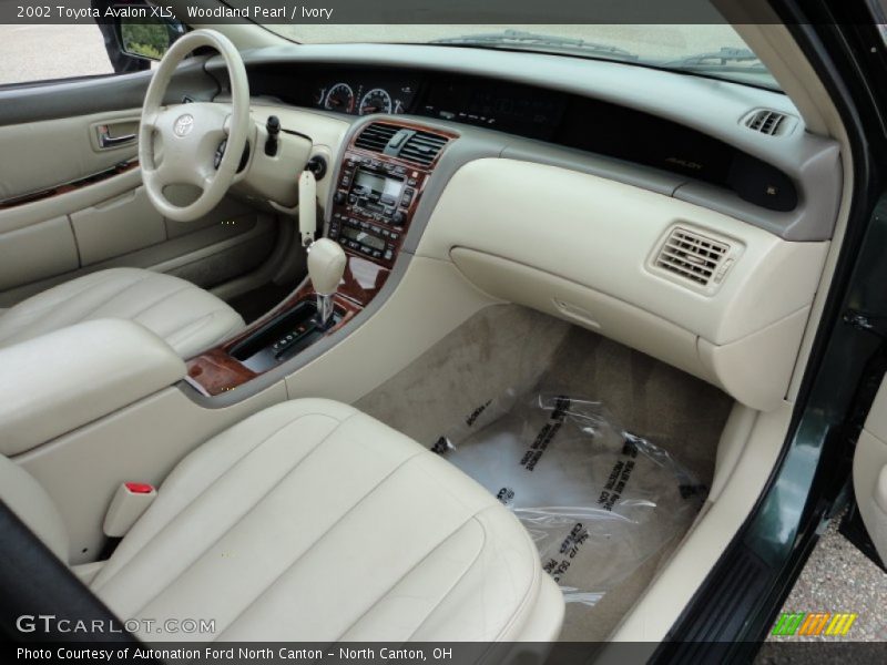 Woodland Pearl / Ivory 2002 Toyota Avalon XLS