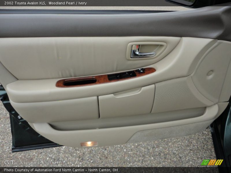 Woodland Pearl / Ivory 2002 Toyota Avalon XLS