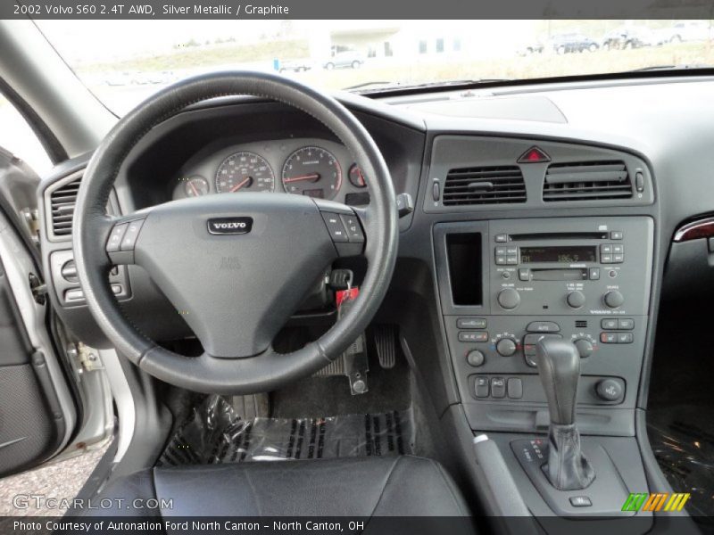 Silver Metallic / Graphite 2002 Volvo S60 2.4T AWD