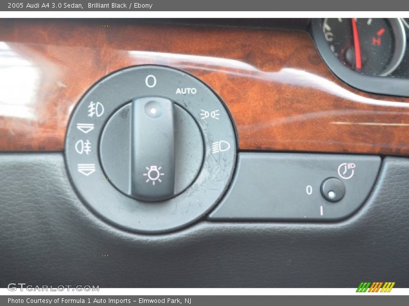Controls of 2005 A4 3.0 Sedan