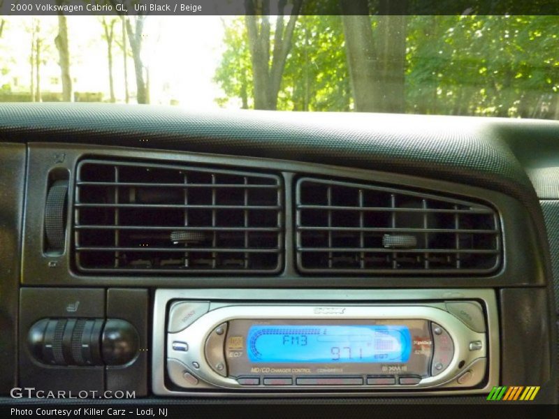 Uni Black / Beige 2000 Volkswagen Cabrio GL