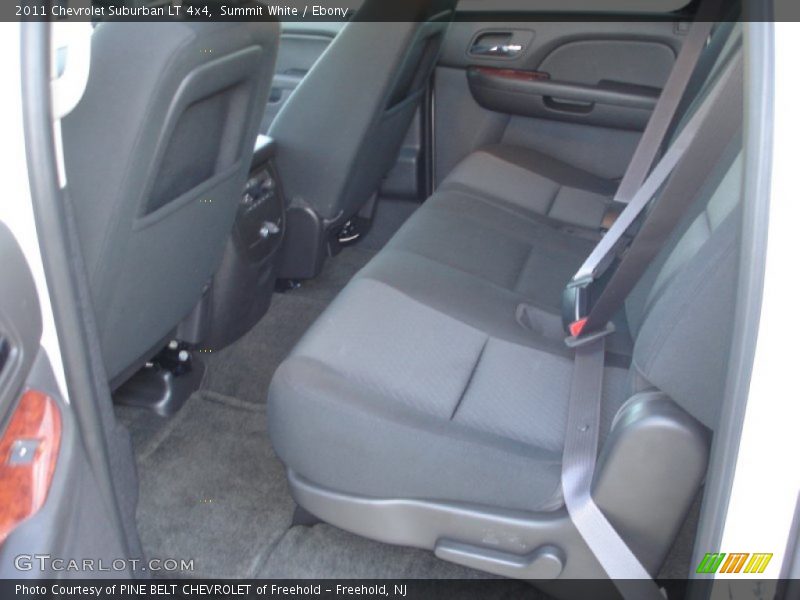 Summit White / Ebony 2011 Chevrolet Suburban LT 4x4