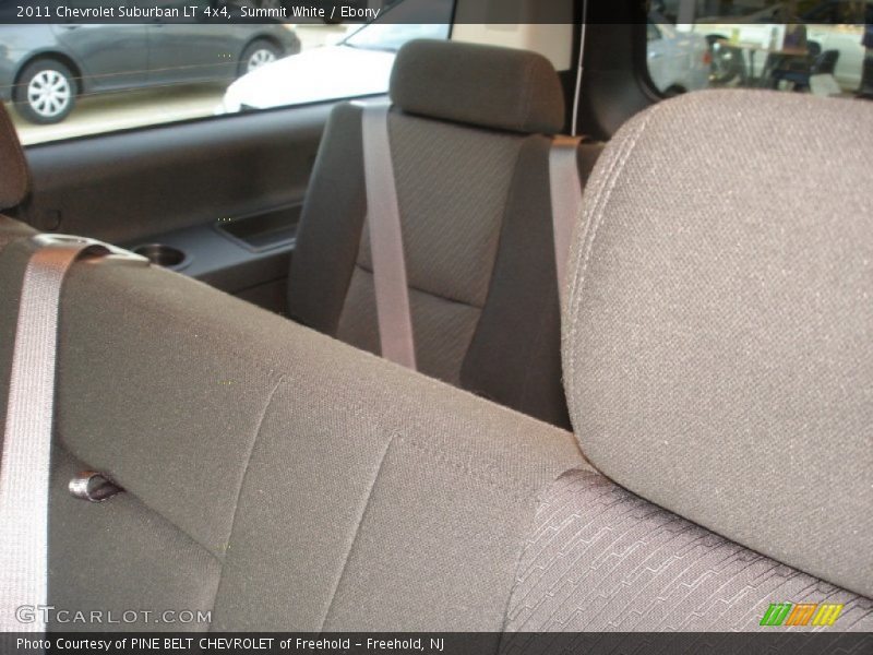 Summit White / Ebony 2011 Chevrolet Suburban LT 4x4