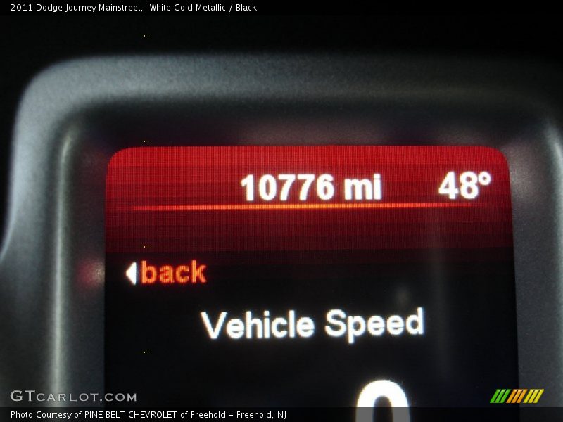 White Gold Metallic / Black 2011 Dodge Journey Mainstreet