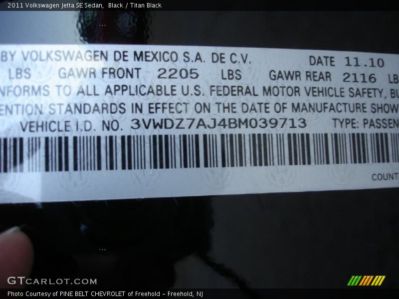 Black / Titan Black 2011 Volkswagen Jetta SE Sedan