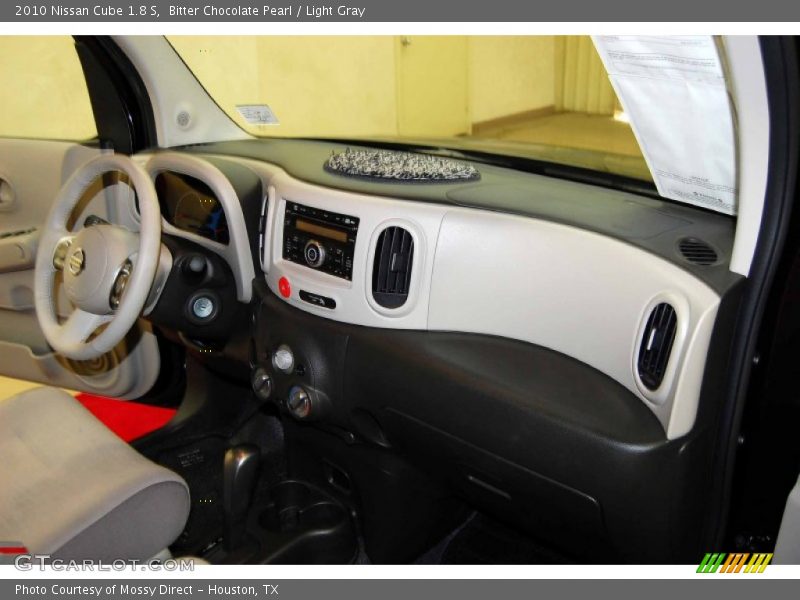 Bitter Chocolate Pearl / Light Gray 2010 Nissan Cube 1.8 S