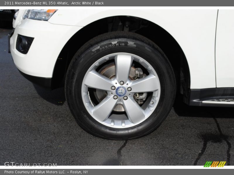 Arctic White / Black 2011 Mercedes-Benz ML 350 4Matic