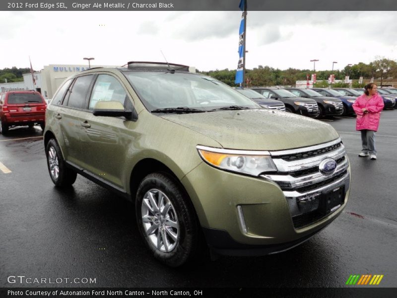 Front 3/4 View of 2012 Edge SEL