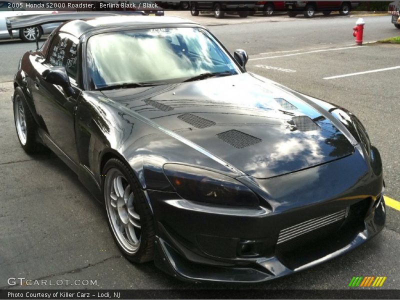 Front 3/4 View of 2005 S2000 Roadster