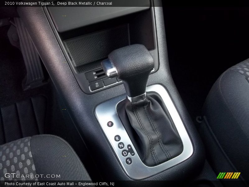 Deep Black Metallic / Charcoal 2010 Volkswagen Tiguan S