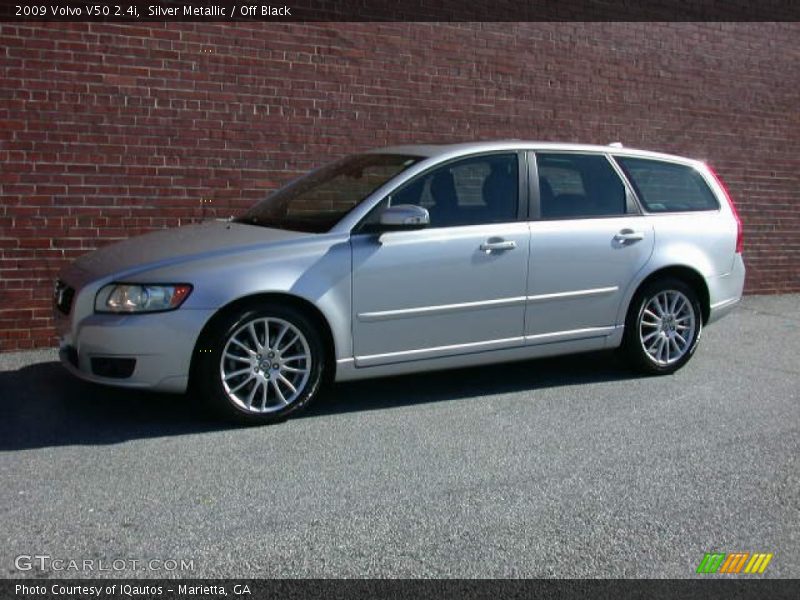 Silver Metallic / Off Black 2009 Volvo V50 2.4i