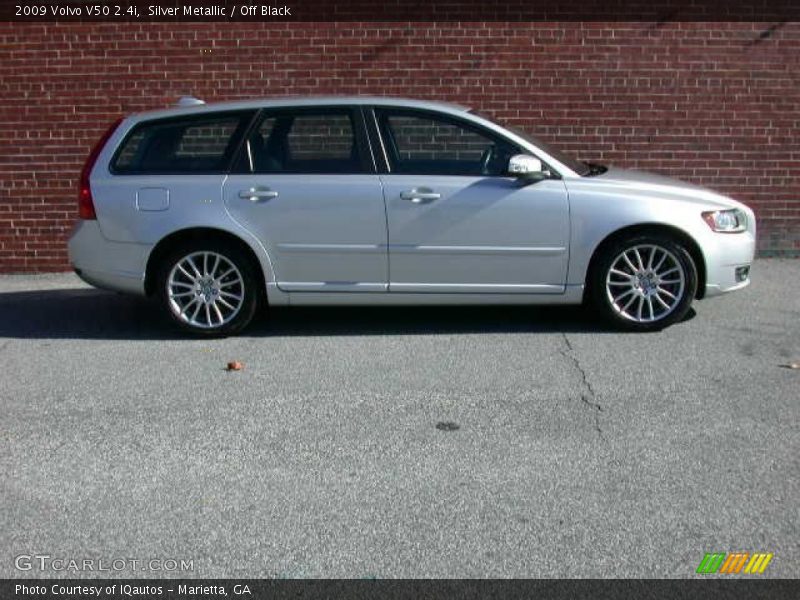 Silver Metallic / Off Black 2009 Volvo V50 2.4i