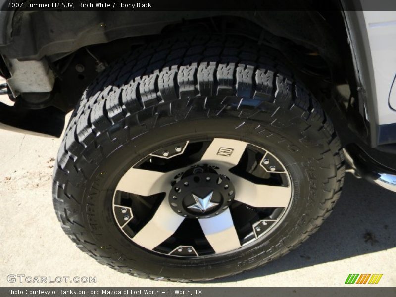 Custom Wheels of 2007 H2 SUV