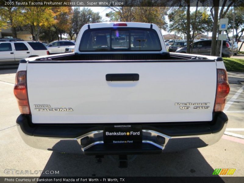 Super White / Taupe 2005 Toyota Tacoma PreRunner Access Cab