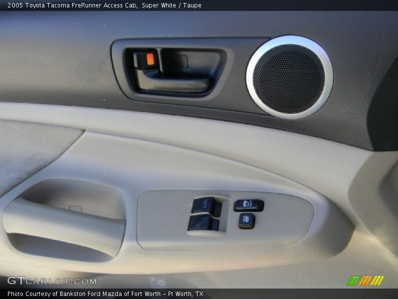 Super White / Taupe 2005 Toyota Tacoma PreRunner Access Cab