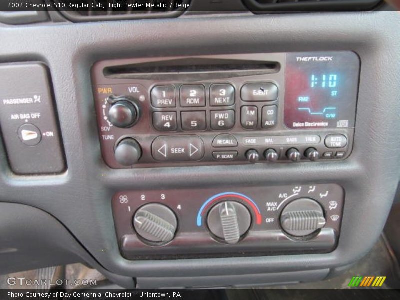 Light Pewter Metallic / Beige 2002 Chevrolet S10 Regular Cab