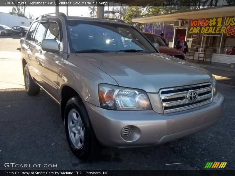 Vintage Gold Metallic / Ivory 2004 Toyota Highlander 4WD