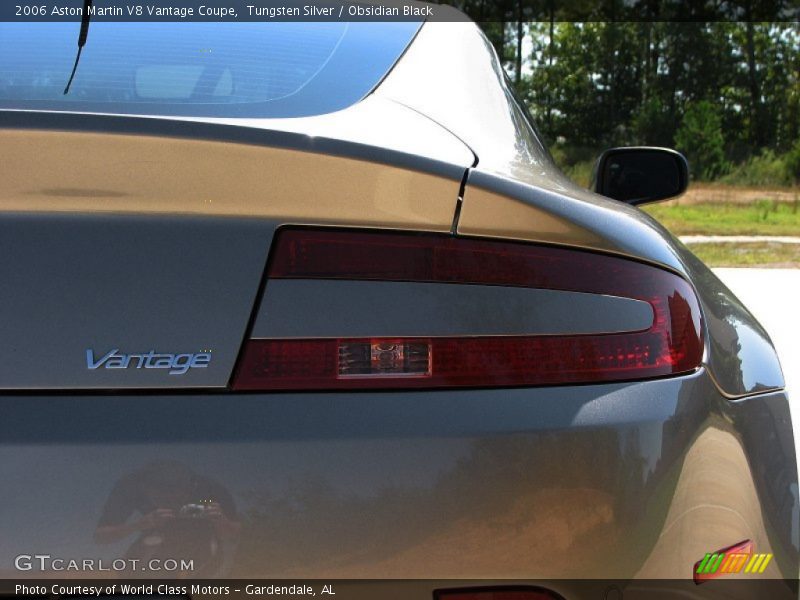Rear taillight - 2006 Aston Martin V8 Vantage Coupe