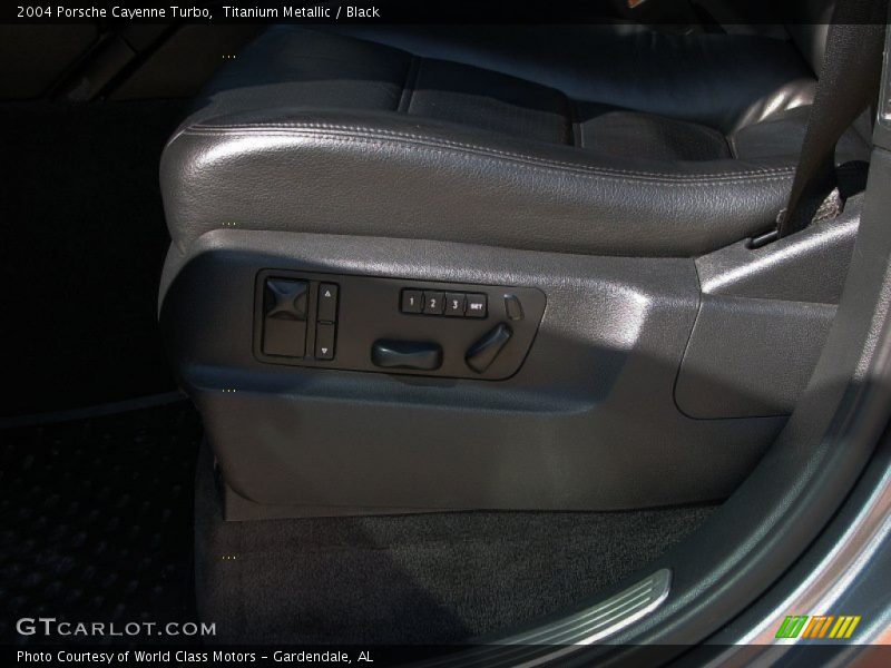 Titanium Metallic / Black 2004 Porsche Cayenne Turbo
