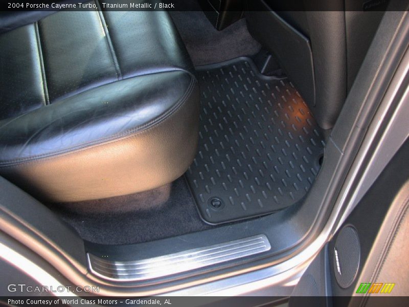 Titanium Metallic / Black 2004 Porsche Cayenne Turbo
