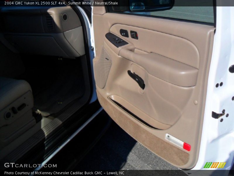 Summit White / Neutral/Shale 2004 GMC Yukon XL 2500 SLT 4x4