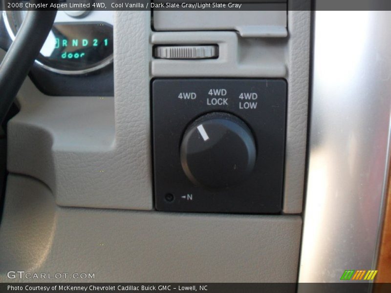 Cool Vanilla / Dark Slate Gray/Light Slate Gray 2008 Chrysler Aspen Limited 4WD
