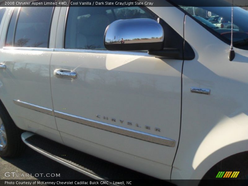Cool Vanilla / Dark Slate Gray/Light Slate Gray 2008 Chrysler Aspen Limited 4WD