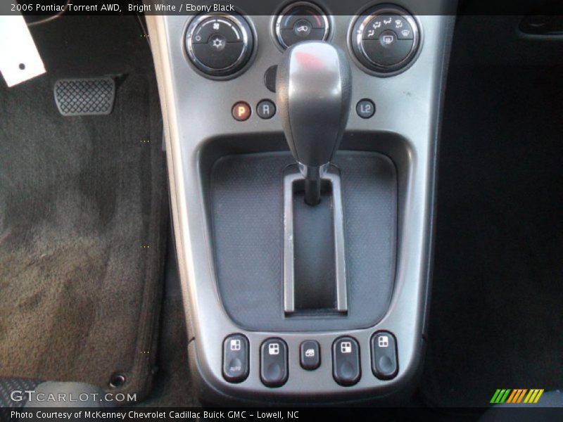 Bright White / Ebony Black 2006 Pontiac Torrent AWD