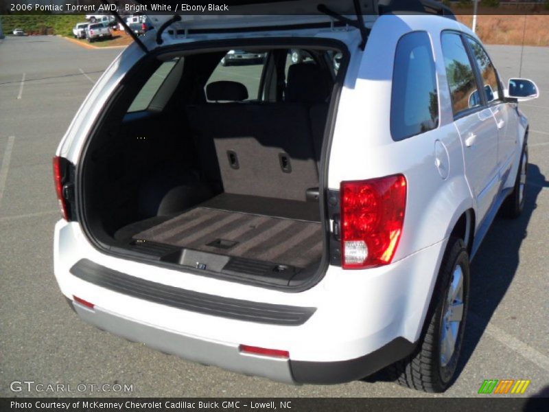 Bright White / Ebony Black 2006 Pontiac Torrent AWD