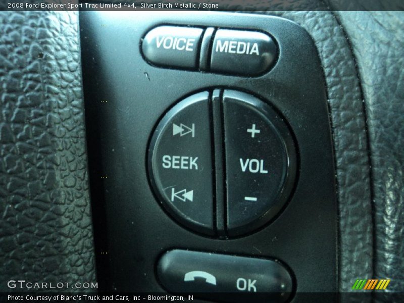 Controls of 2008 Explorer Sport Trac Limited 4x4