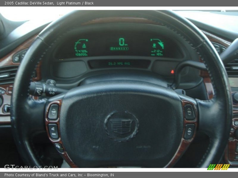 Light Platinum / Black 2005 Cadillac DeVille Sedan