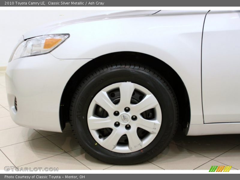 Classic Silver Metallic / Ash Gray 2010 Toyota Camry LE