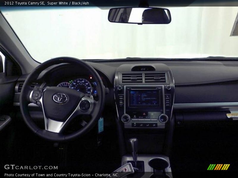 Super White / Black/Ash 2012 Toyota Camry SE