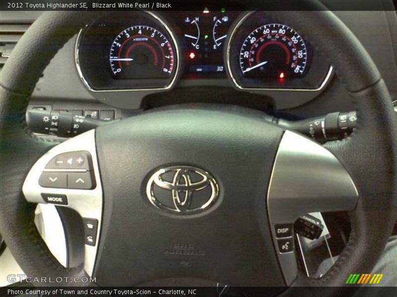 Blizzard White Pearl / Black 2012 Toyota Highlander SE