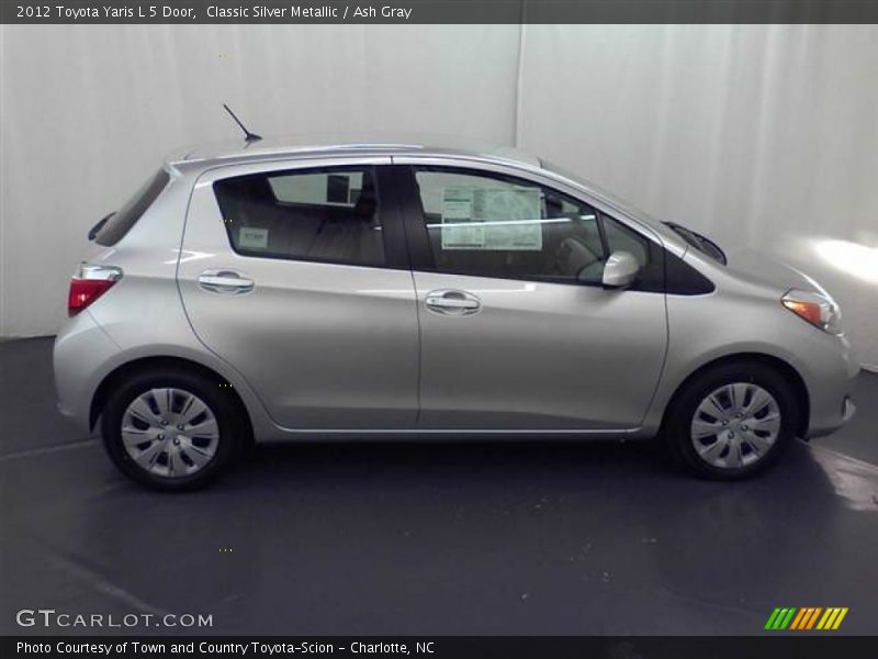 Classic Silver Metallic / Ash Gray 2012 Toyota Yaris L 5 Door