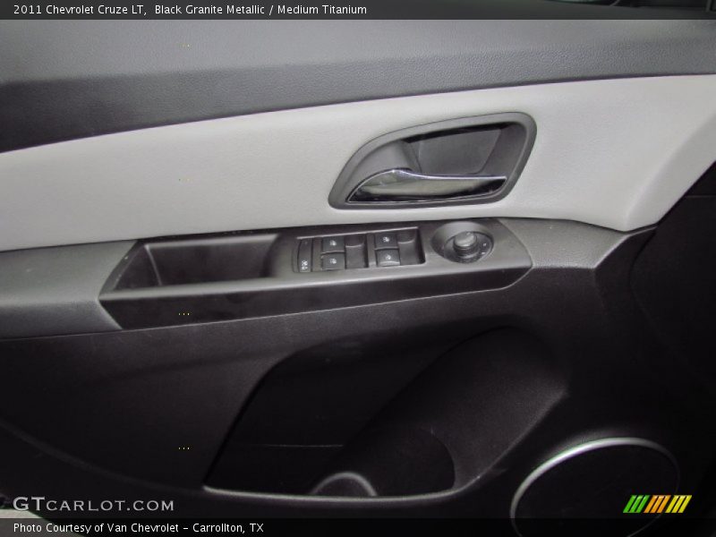 Black Granite Metallic / Medium Titanium 2011 Chevrolet Cruze LT