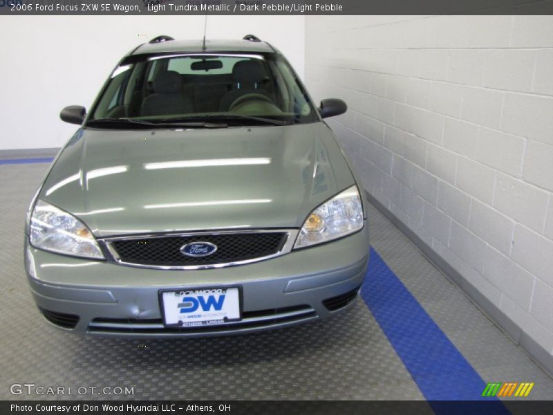Light Tundra Metallic / Dark Pebble/Light Pebble 2006 Ford Focus ZXW SE Wagon