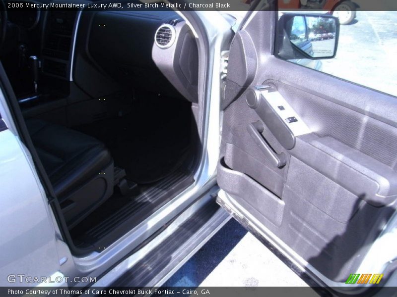 Silver Birch Metallic / Charcoal Black 2006 Mercury Mountaineer Luxury AWD