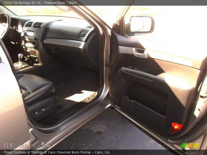 Titanium Silver / Black 2009 Kia Borrego EX V6