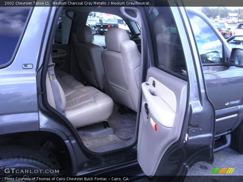 Medium Charcoal Gray Metallic / Medium Gray/Neutral 2002 Chevrolet Tahoe LS