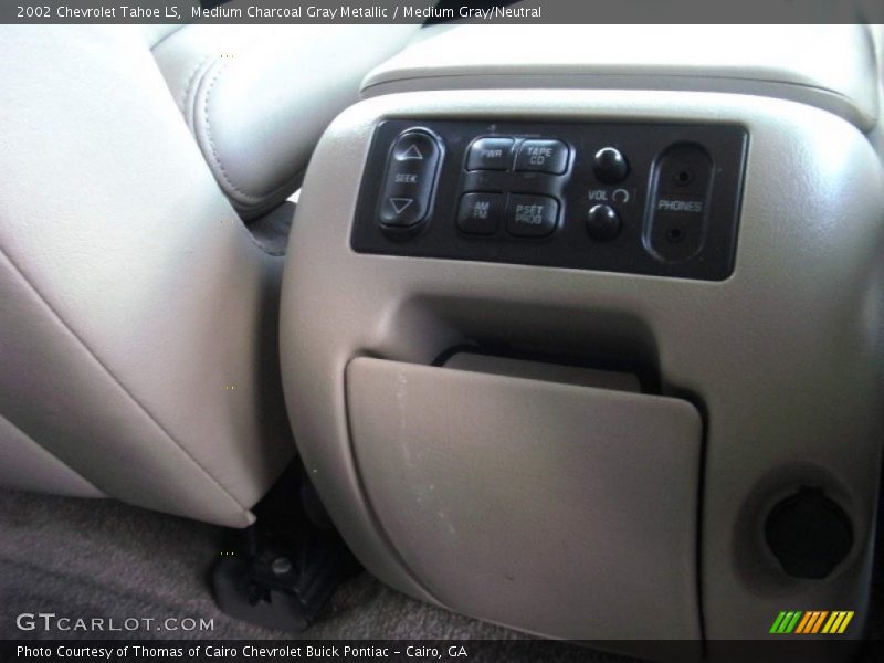 Medium Charcoal Gray Metallic / Medium Gray/Neutral 2002 Chevrolet Tahoe LS