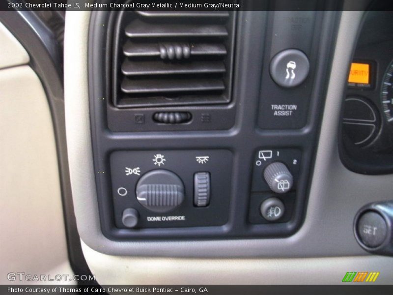 Controls of 2002 Tahoe LS