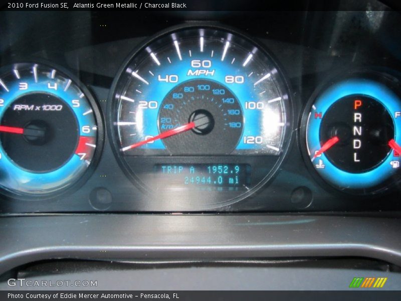 Atlantis Green Metallic / Charcoal Black 2010 Ford Fusion SE